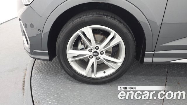 Audi Q3 2023 — photo 5