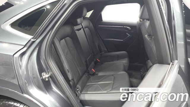 Audi Q3 2023 — photo 11