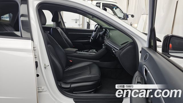 Hyundai Sonata 2022 — photo 11