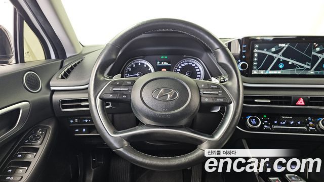 Hyundai Sonata 2022 — photo 13