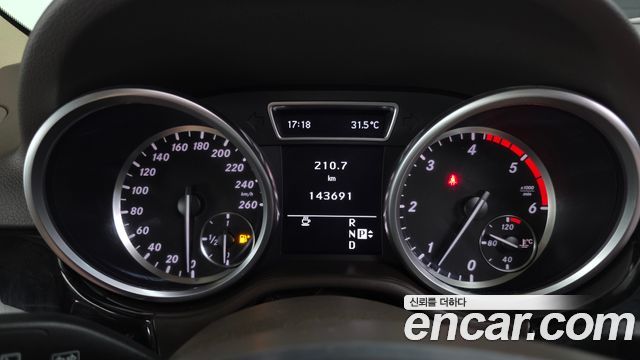 Mercedes-Benz M-class 2012 — photo 8