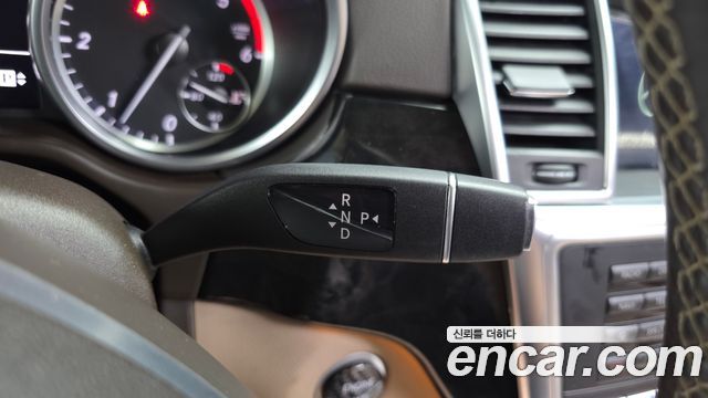 Mercedes-Benz M-class 2012 — photo 9