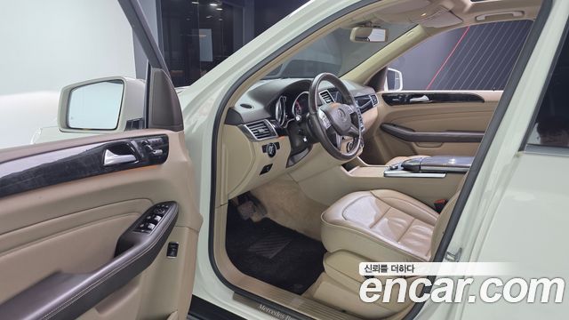 Mercedes-Benz M-class 2012 — photo 10