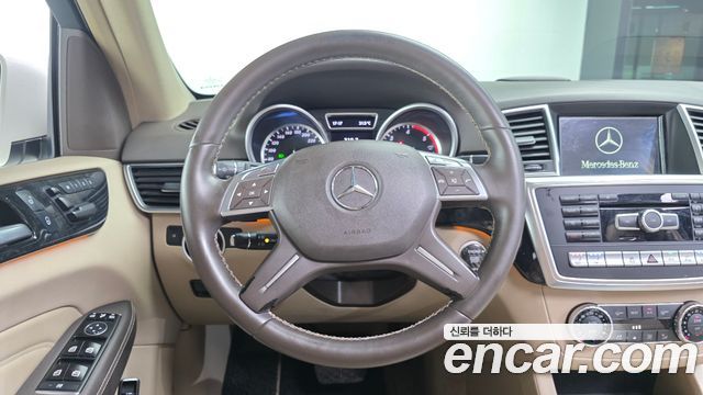 Mercedes-Benz M-class 2012 — photo 13