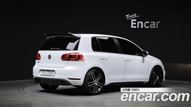 Volkswagen Golf 2012 — photo 2