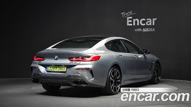 BMW 8-Series 2025 — photo 2