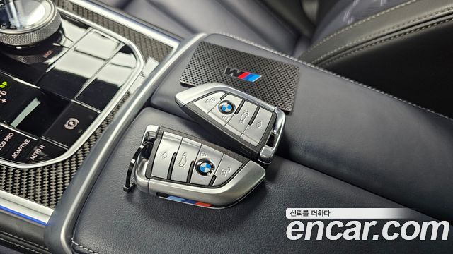 BMW 8-Series 2025 — photo 21