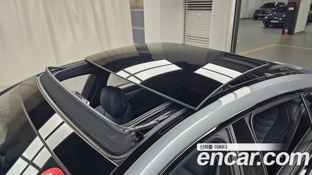 BMW 8-Series 2025 — photo 22