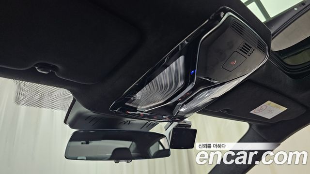 BMW 8-Series 2025 — photo 25