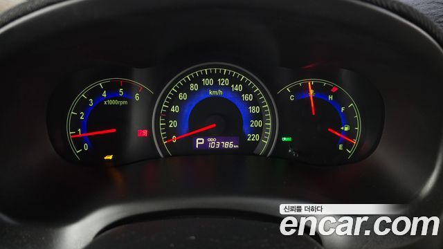 Kia Canival 2011 — photo 11