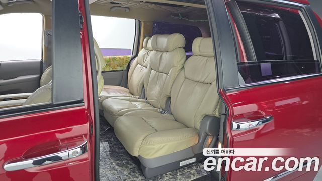 Kia Canival 2011 — photo 18