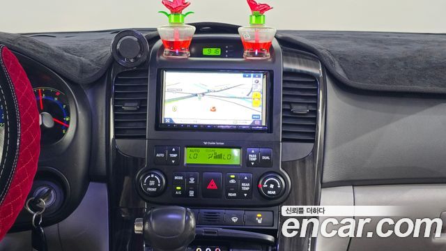 Kia Canival 2011 — photo 20
