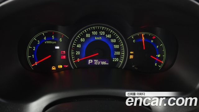 Kia Canival 2011 — photo 27
