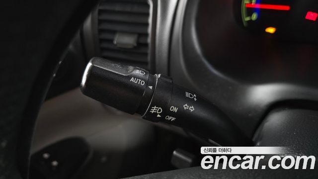 Kia Canival 2011 — photo 32
