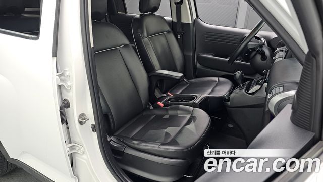 Hyundai Casper 2023 — photo 12