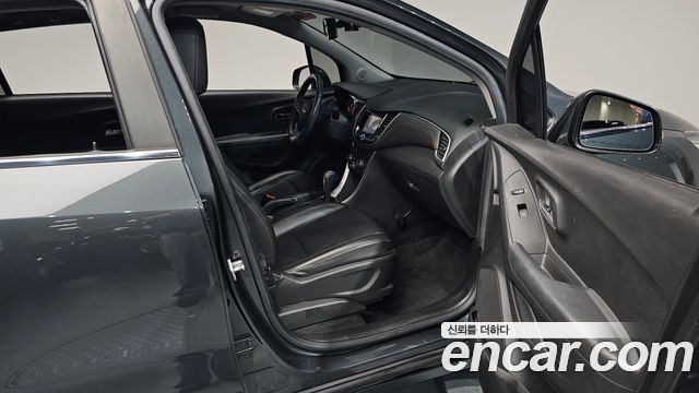 Chevrolet Korea Trax 2017 — photo 17