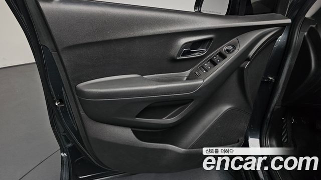 Chevrolet Korea Trax 2017 — photo 14