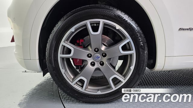 Maserati Levante 2018 — photo 5
