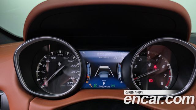 Maserati Levante 2018 — photo 11