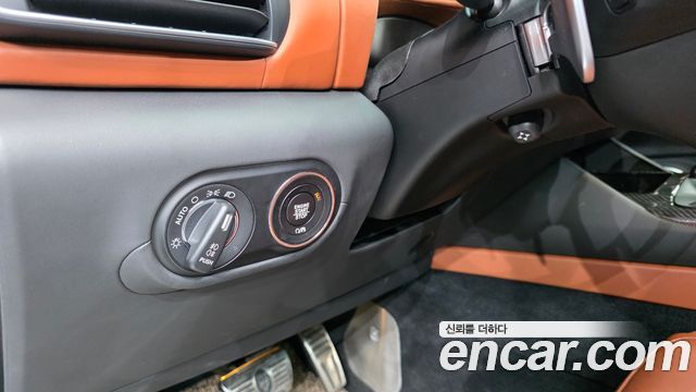Maserati Levante 2018 — photo 26