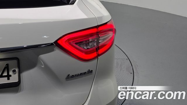 Maserati Levante 2018 — photo 9