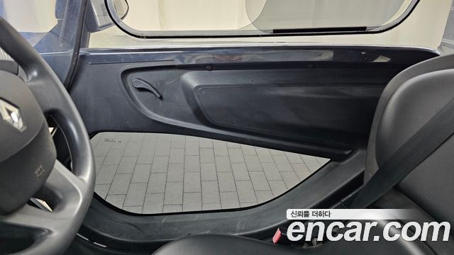 Renault Korea Twizy 2020 — photo 15