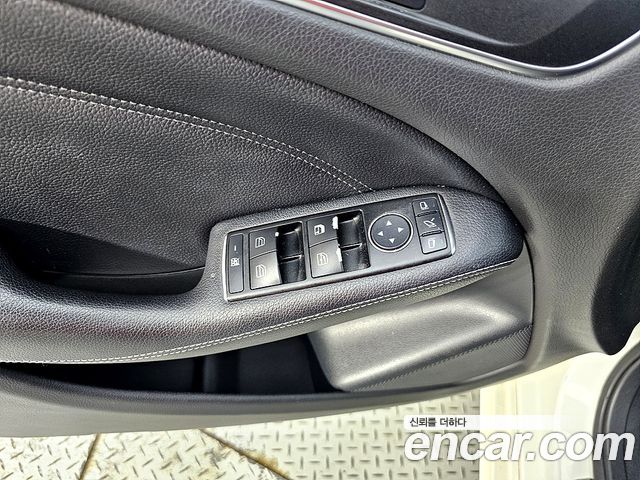 Mercedes-Benz B-Class 2013 — photo 12