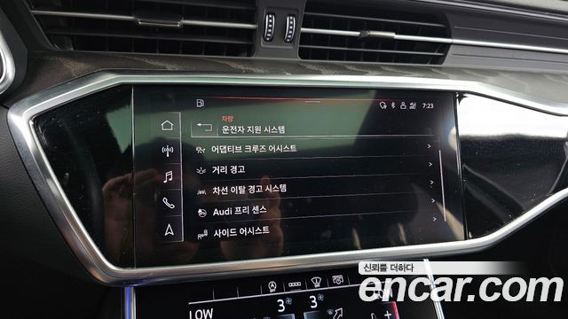 Audi A6 2021 — photo 16
