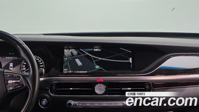 Genesis G90 2019 — photo 15