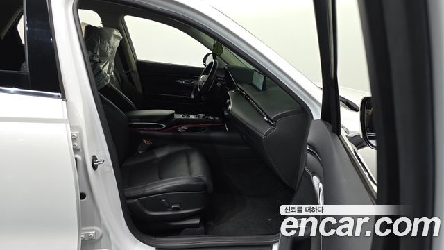 Genesis GV70 2022 — photo 17