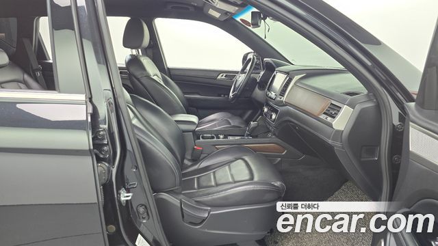 KG Mobility Rexton 2018 — photo 16