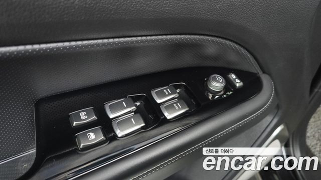 KG Mobility Rexton 2018 — photo 28