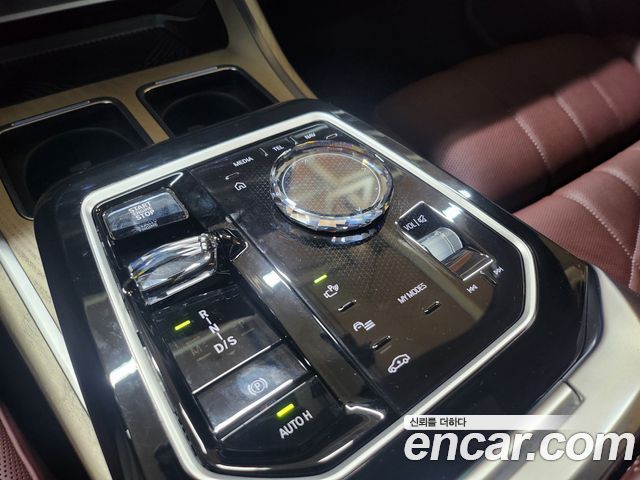 BMW 7-Series 2024 — photo 13