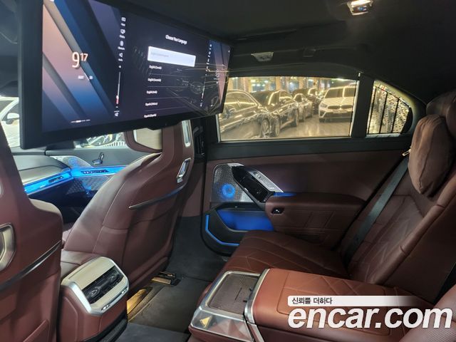 BMW 7-Series 2024 — photo 14