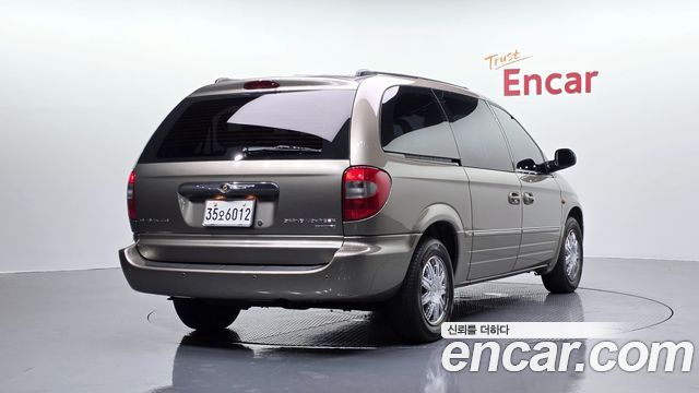 Chrysler Grand Voyager 2004 — photo 2