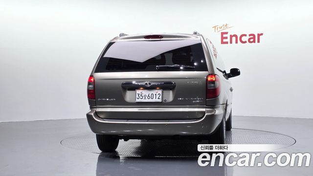 Chrysler Grand Voyager 2004 — photo 4