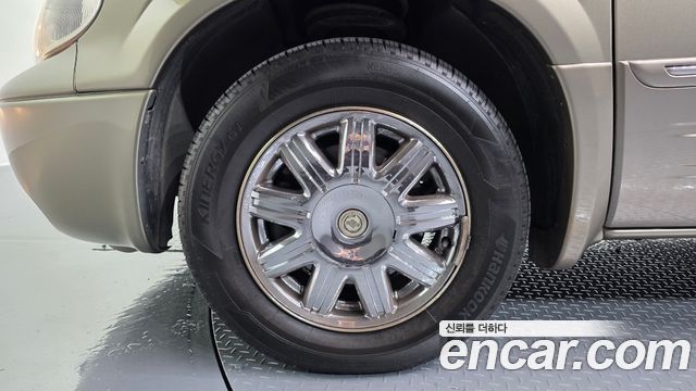 Chrysler Grand Voyager 2004 — photo 5