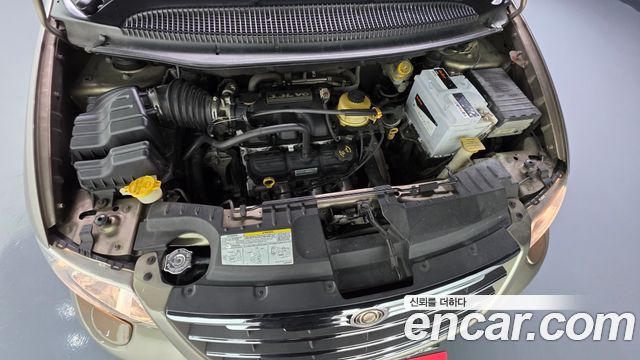Chrysler Grand Voyager 2004 — photo 6