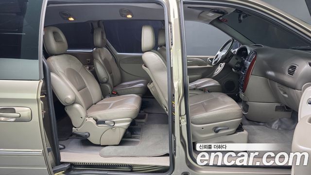 Chrysler Grand Voyager 2004 — photo 11