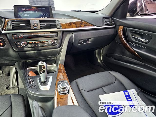 BMW 3-Series 2013 — photo 9