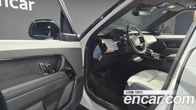 Land Rover Range Rover Sport 2023 — photo 10