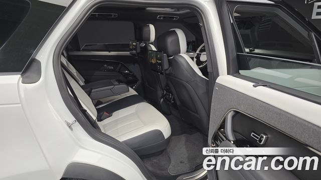 Land Rover Range Rover Sport 2023 — photo 11