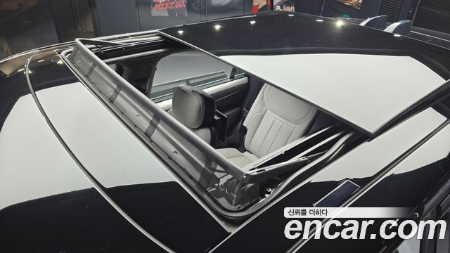Land Rover Range Rover Sport 2023 — photo 18