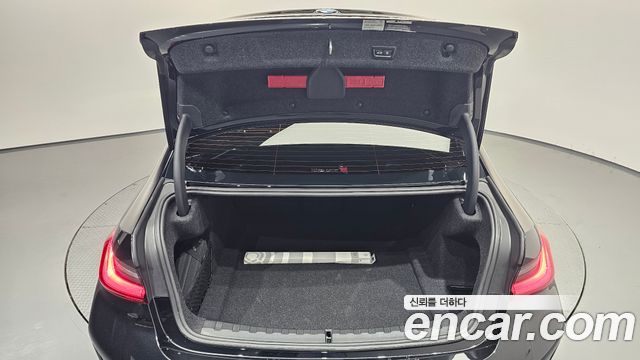 BMW 3-Series 2025 — photo 24