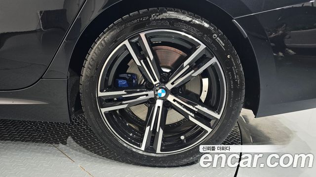 BMW 3-Series 2025 — photo 7