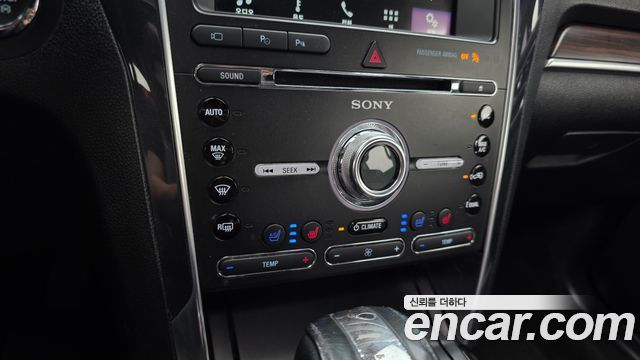 Ford Explorer 2018 — photo 24