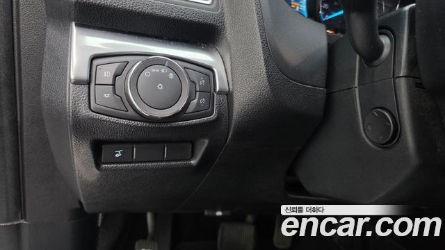 Ford Explorer 2018 — photo 25