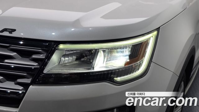 Ford Explorer 2018 — photo 8