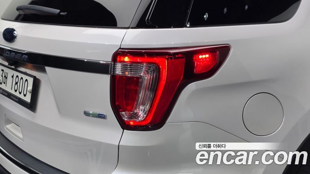 Ford Explorer 2018 — photo 9