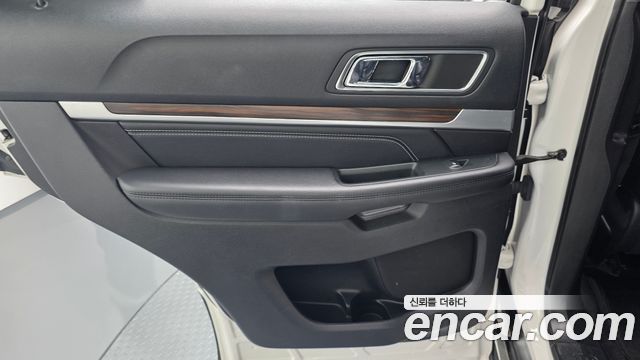 Ford Explorer 2018 — photo 15